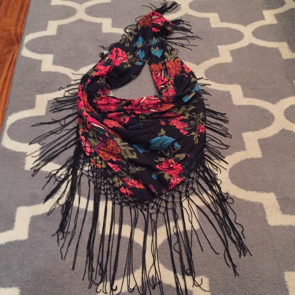 Flower Fringe 🧣 scarf